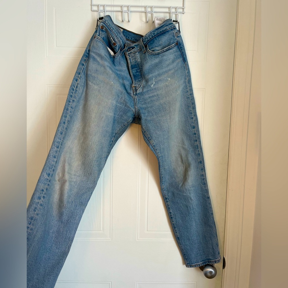 Levi’s wedgie light wash jeans size 29